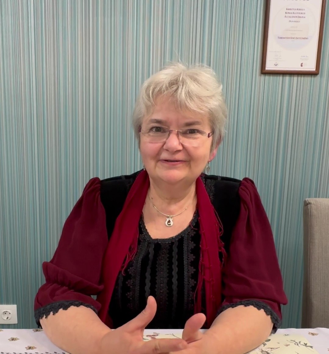 Dr. Pécsi Rita előadása a Krisztus Királyban – Tekintély