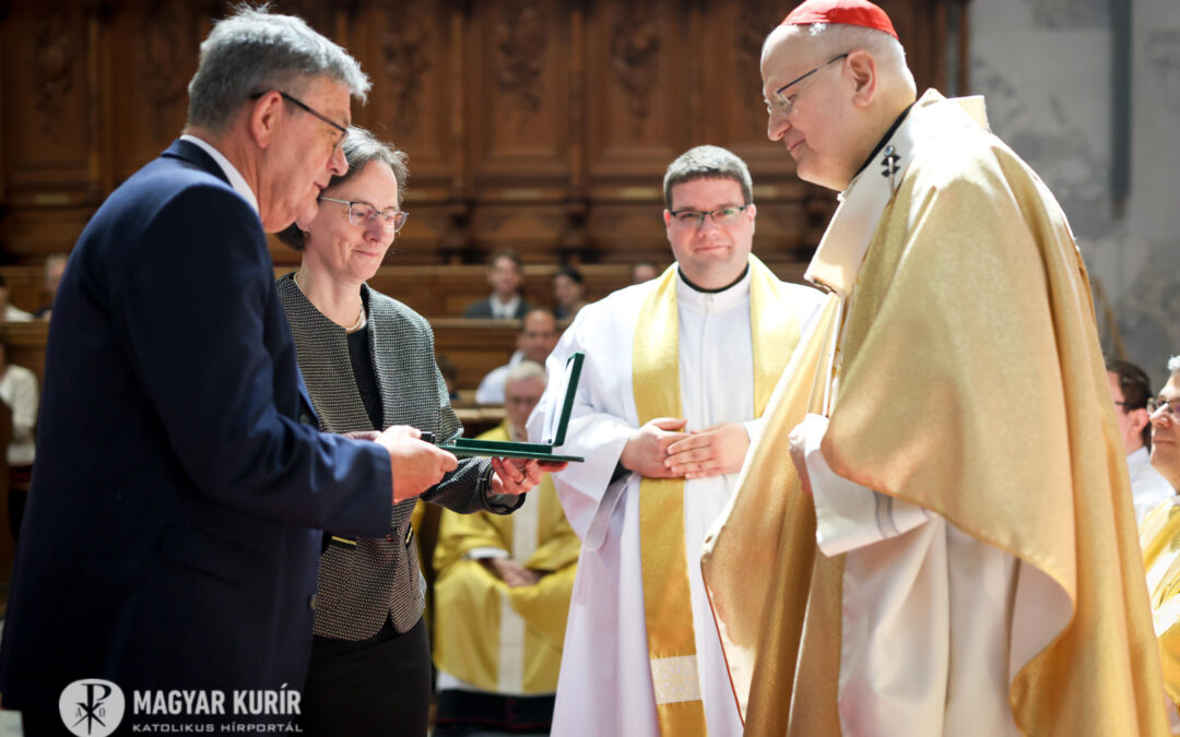 Védett: Szent Adalbert-díj a közösség szolgálatáért