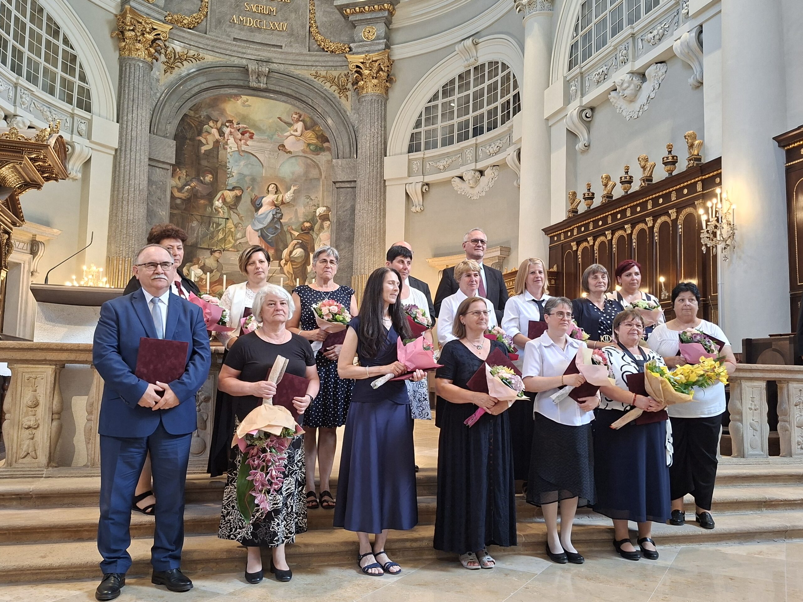Te Deum-díjban részesült Deézsiné Telek Ágnes igazgatónő